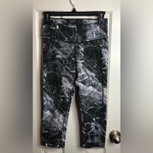 Nike Dri Fit Capri Leggings